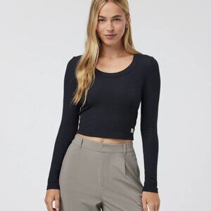 Long Sleeve Pose Scoop Tee Size Medium